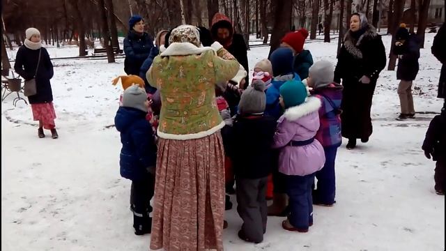 Рождество, игры на свежем воздухе смотреть онлайн