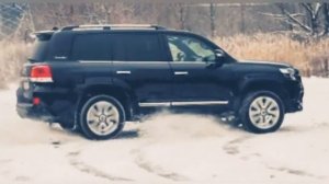 летит крузак 200