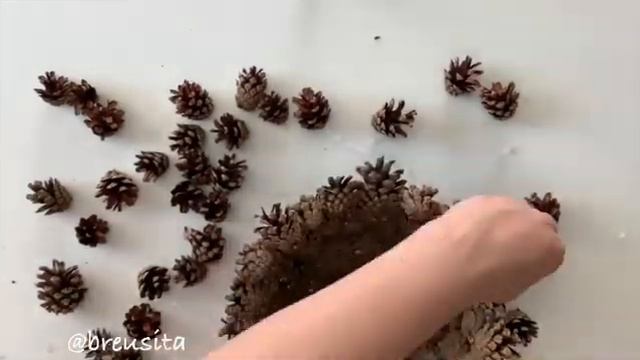 Ваза из шишек / подсвечник из шишек своими руками/ мастер класс/ новогодний подсвечник / свеча смотреть онлайн