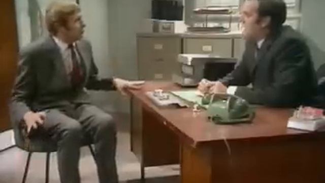 Собеседование (Monty Python Silly Job Interview) смотреть онлайн