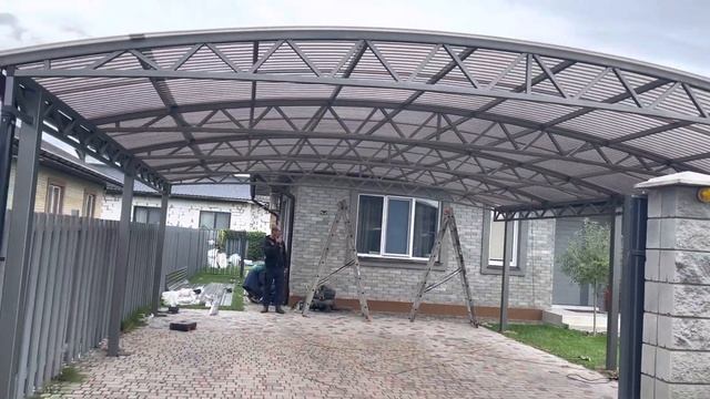 Автомобільний навіс 7.500 х 8.000 з покриттям профільованим монолітним полікарбонатом смотреть онлайн