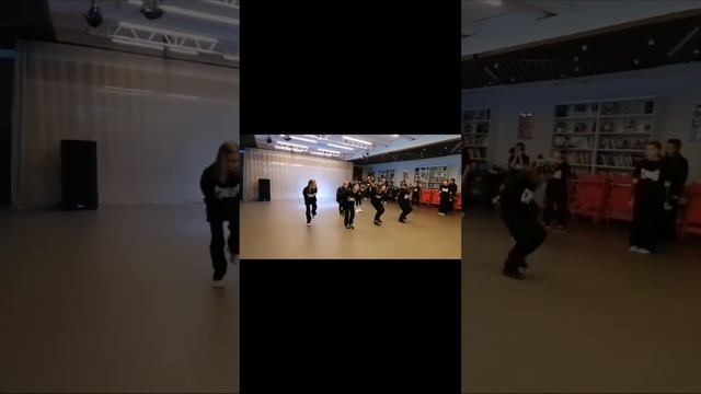 ВЫСТУПЛЕНИЕ НА ТАНЦАХ. ПЕРВЫЙ РАЗ. С ДНЁМ МАТЕРИ! смотреть онлайн