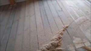 ЧЕРНОВОЙ ПОЛ ВТОРОГО ЭТАЖА  ПО ДЕРЕВЯННЫМ БАЛКАМ!!!