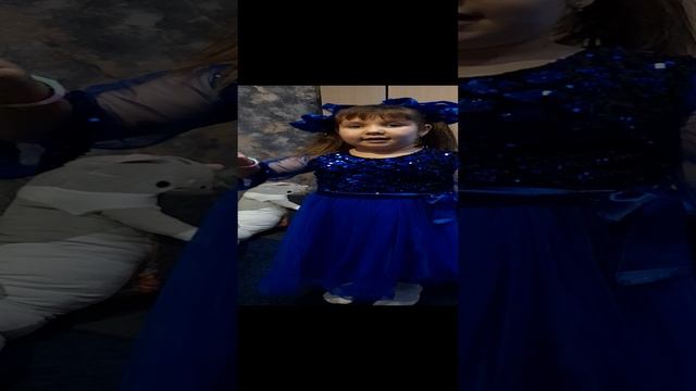 Новый 2023 год))). Я всех поздравляю))) смотреть онлайн