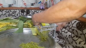 Как нарезать листья табака.