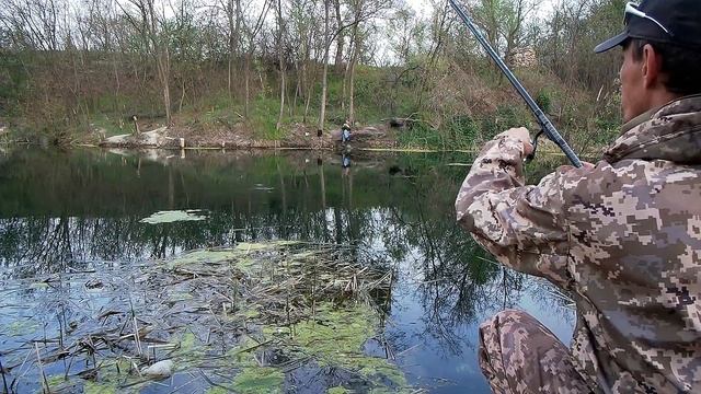 Рыбалка , ловля крупной уклейки на поплавочную удочку смотреть онлайн