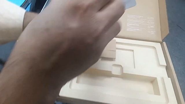 Microsoft Surface Pro 9 SQ3 WIFI+5G 16GB RAM 512GB SSD 13" Multi-Touch смотреть онлайн