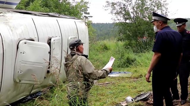 В Улан-Удэ на перевале перевернулся автобус со студентами смотреть онлайн