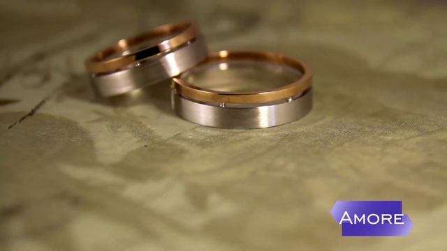 Красивые свадебные кольца из золота двух цветов с добавлением бриллиантовой дорожки смотреть онлайн