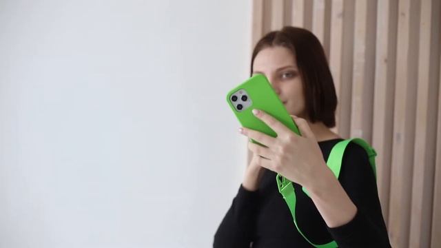 Gresso Carabin iPhone - зеленый смотреть онлайн