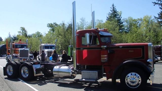 Peterbilt 359 Caterpillar 1693