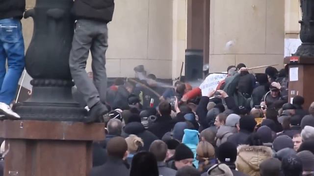 Штурм Харьковской ОДА (01.03.14) смотреть онлайн