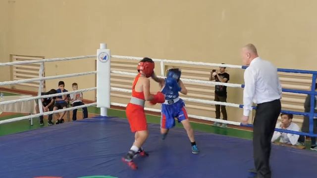 Турнир по боксу ГДК среди юношей 11-12 лет посвященый 100-летию Республики Башкортостан (5) смотреть онлайн