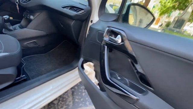 PEUGEOT 208 1.2 VTi 82 CV 3 porte Active смотреть онлайн