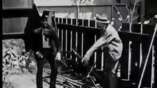 Harold Lloyd's Just Neighbors (1919) смотреть онлайн