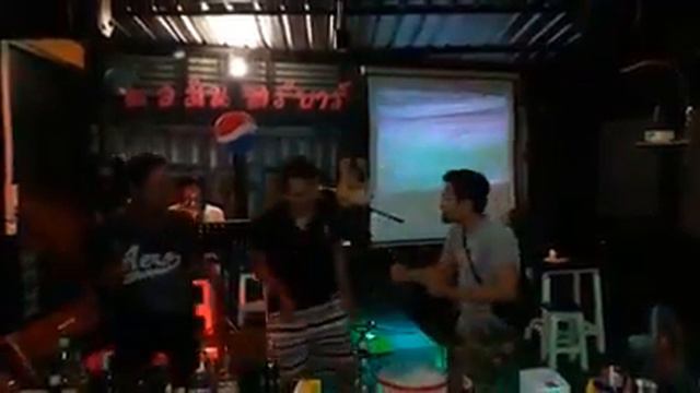 แป๊ะ เพชร @ ณ วมินทร์บาร์ смотреть онлайн