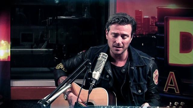 Butch Walker - Coming Home (Acoustic Radio Performance) смотреть онлайн