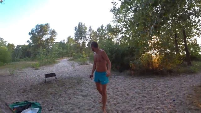 ОТДЫХ ДИКАРЯМИ. ДЕНЬ 1 смотреть онлайн