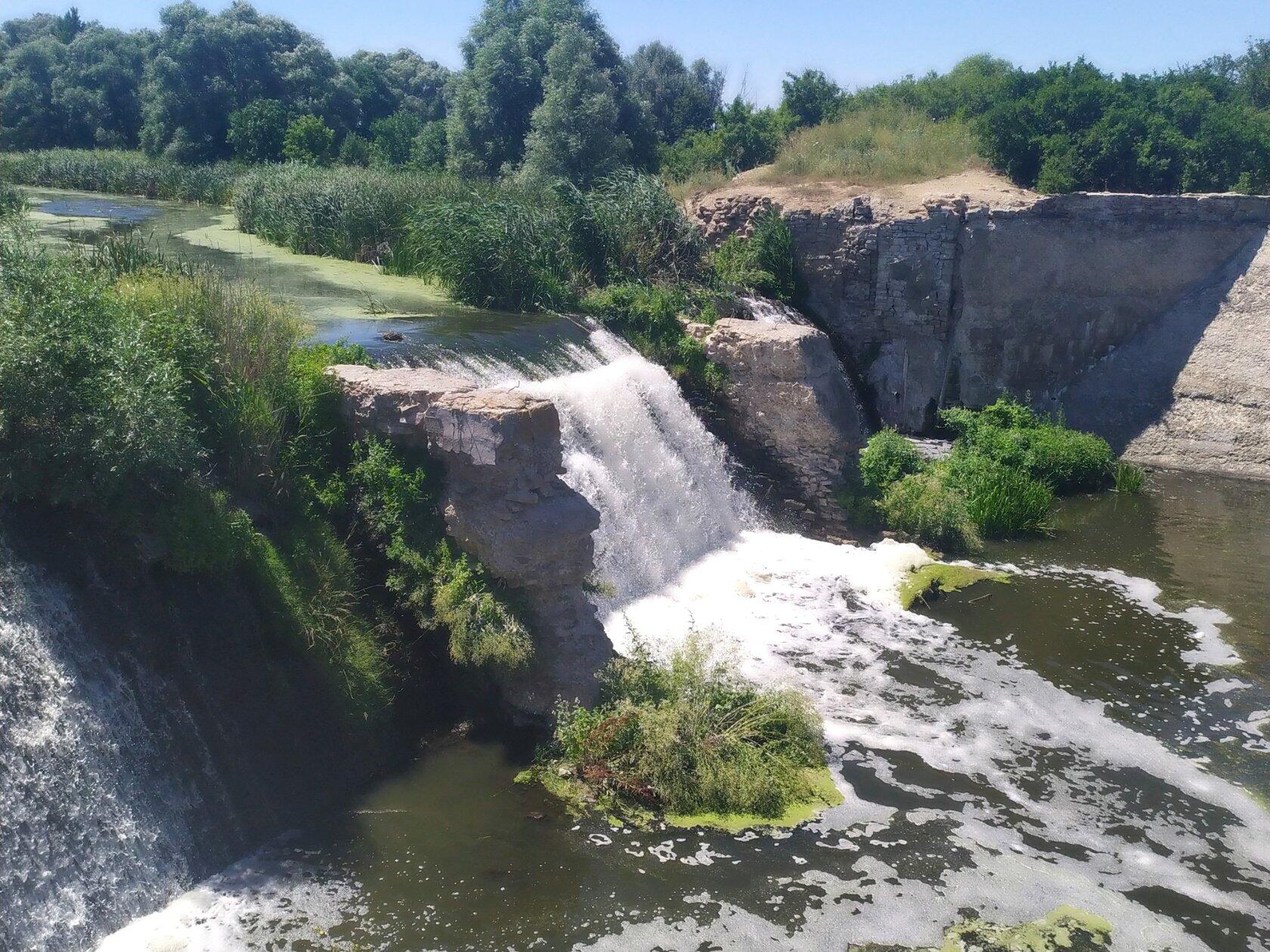 . Водопад в Ростовской обл.