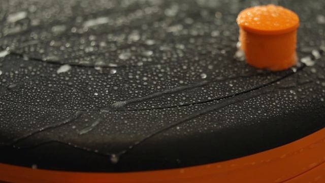 Полив Fiskars смотреть онлайн