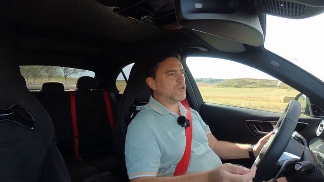 Al volante del Mercedes-Benz AMG C43 2023 - Review en español / SuperMotor.Online смотреть онлайн