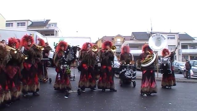 Pit-Bull Band Courrendlin смотреть онлайн