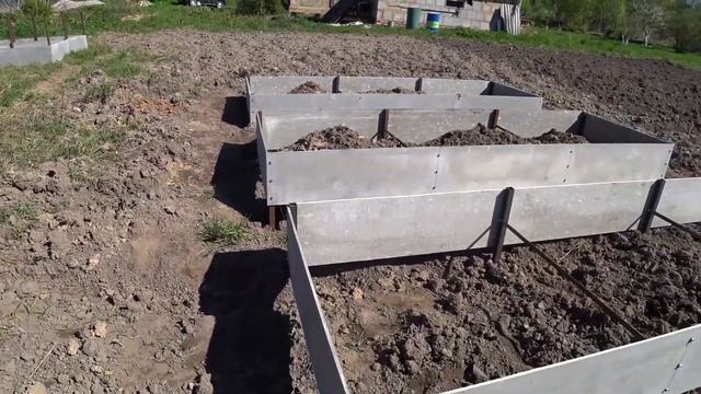 ПРОСТЫЕ способы ОГРАЖДЕНИЯ ГРЯДОК и КЛУМБ своими руками| DIY handy way to fence garden & flower bed смотреть онлайн