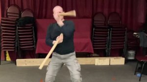 Разминка с двумя палками. Смещение осей вращения.