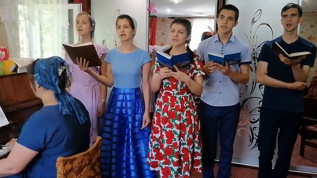Слышится снова знакомая старая песня... 16.06.2019г. Праздник Троицы. смотреть онлайн