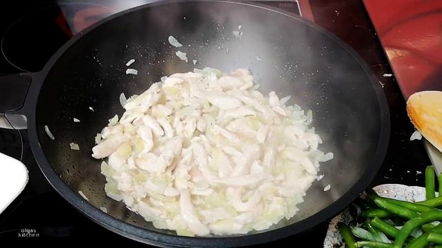 Рисовая лапша с курицей и овощами. Просто, быстро, вкусно! смотреть онлайн