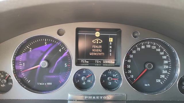 Как поставить пневмоподвеску в сервисный режим Volkswagen Phaeton смотреть онлайн