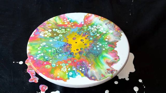 Акриловая заливка на "горячем" медиуме с применением WD40 смотреть онлайн