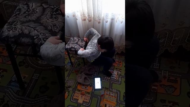 Как быстро накачать руки гирями дома /Юный спортсмен Качаем руки /занимаемся дома #тренимвместе смотреть онлайн