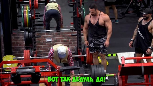 Мастер Спорта притворился ДЕДОМ в Зале DUBAI | Old Man Prank смотреть онлайн