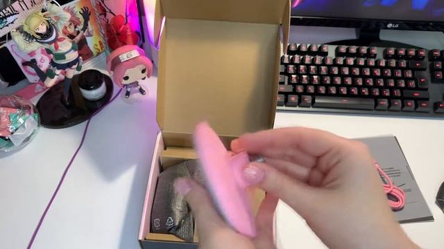 Распаковка микрофона Razer Seiren Mini (Pink Quartz) смотреть онлайн