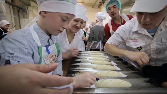 Самбери. День Юного Пекаря для детей с ограниченными возможностями - 14.10.2014 смотреть онлайн