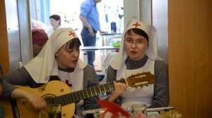 Золотые маковки церквей Приют милосердия при храме святой Елисаветы
