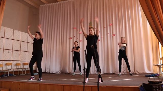 8 класс танец 8 марта смотреть онлайн
