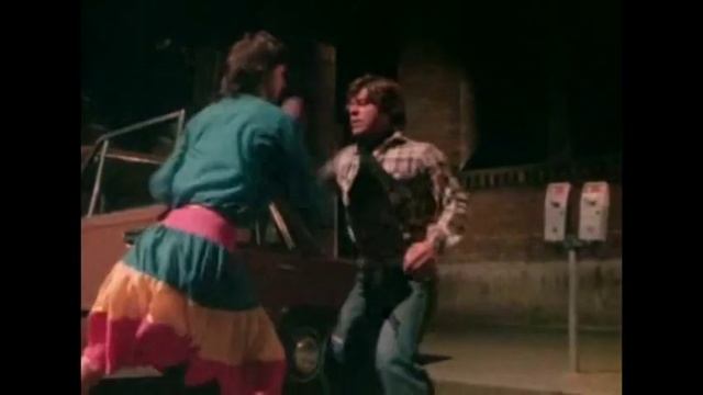 Linda The Policewoman (Görbe Nóra) Streetfighting At Night