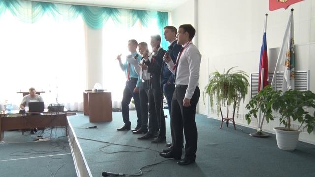 Выпускные балы прошли в Первомайском районе смотреть онлайн