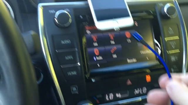 Groovy Grips Magnetic Phone Holder. смотреть онлайн