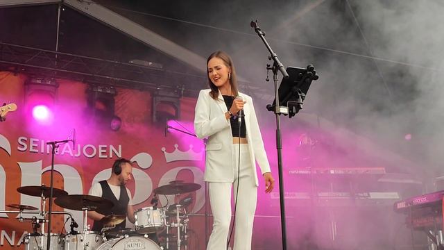 Aino Niemi  Josef, Josef