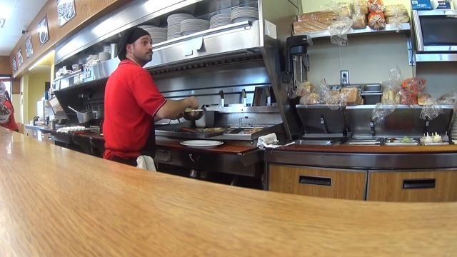 Huddle House Breakfast - SONY Action Cam смотреть онлайн