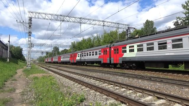 ЭД4МК-0022 "Сергей Есенин","Экопоезд", ЭД4М-0406 "Аэроэкспресс" смотреть онлайн