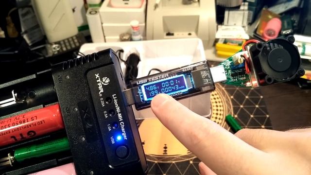 Зарядка Xtar XP4 Panzer