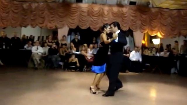 Sebastian Achaval Y Roxana Suarez Bailan Milonga Brava De Francisco Canaro