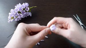 Сирень из гофрированной бумаги. Мастер-класс. Цветы из бумаги.