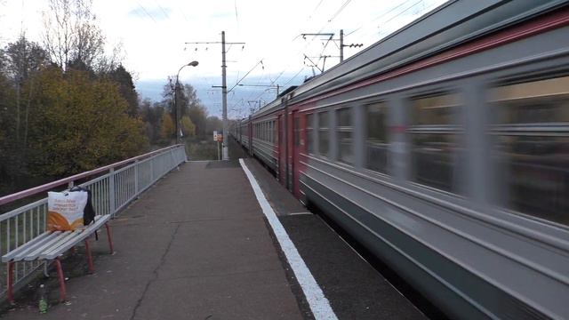 Электропоезд ЭД4М-0157/0037 платформа Театральная смотреть онлайн