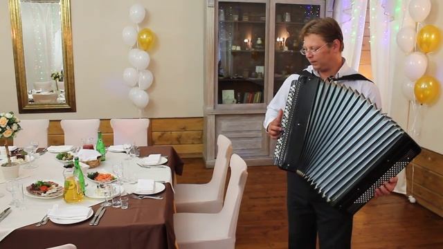 Шаланды полные кефали. Баянист Михаил Долгушев смотреть онлайн