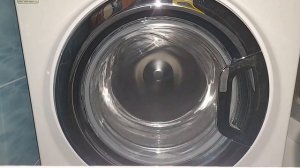 Стирка шерстяной кофты. Hotpoint-Ariston. Шерсть 40° 800, деликатная. ПОЛНЫЙ ЦИКЛ.